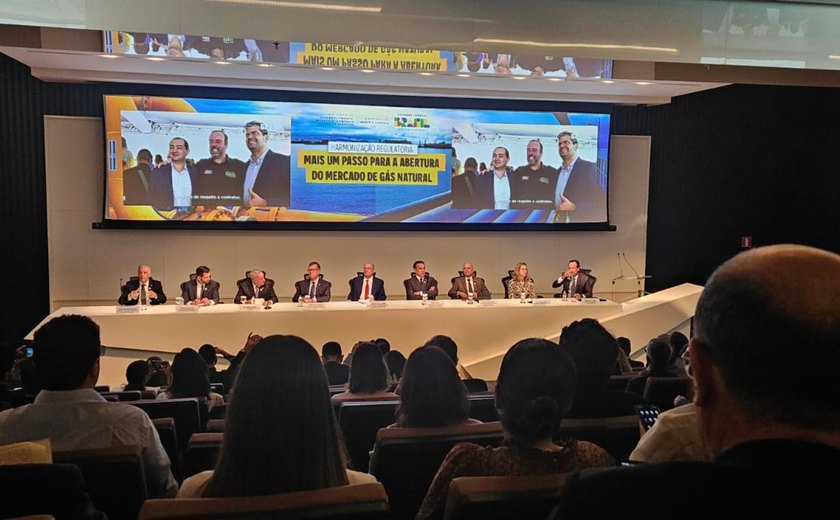 Arsal participa da solenidade de entrega do relatório de diagnóstico do setor gás no Brasil