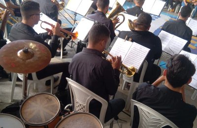 Banda formada por músicos traipuenses se apresenta em Arapiraca e encanta espectadores 