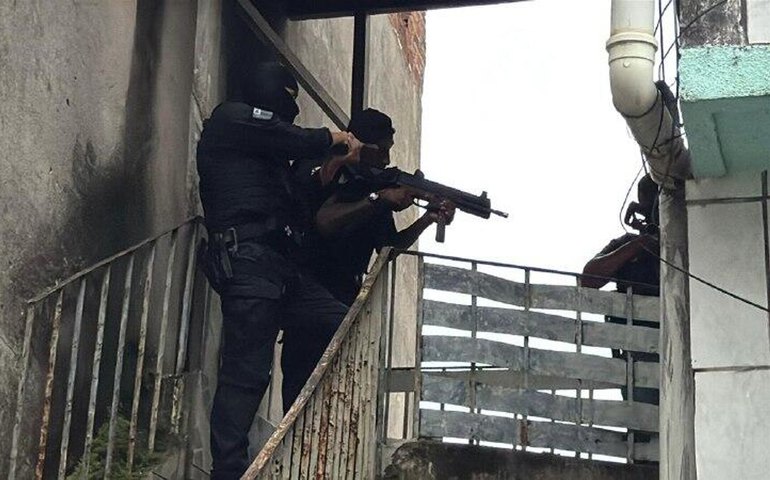 Operação policial contra Comando Vermelho prende 35 pessoas na Bahia e no Ceará