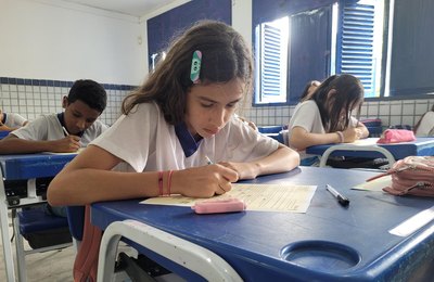Mais de 330 mil estudantes fazem as provas da Olimpíada Brasileira de Matemática das Escolas Públicas