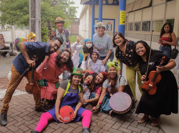 VII Jornada Cultural leva leitura e afeto para pacientes do Hospital Universitário
