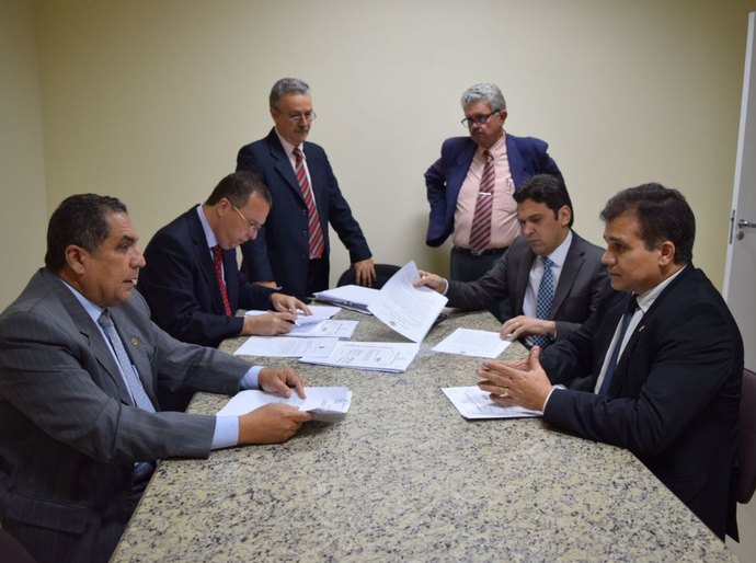 Comissões da ALE aprovam parecer favorável à indicação de Rodrigo Cavalcante para o TC