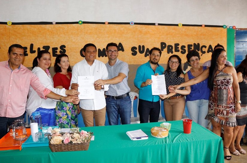 Júlio Cezar encerra primeira etapa do Programa Melhoria das Escolas