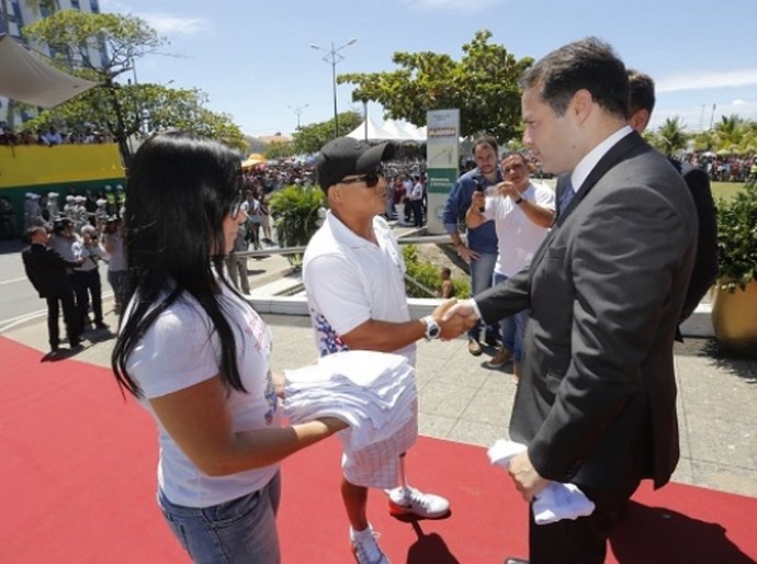 Guarnição da Lei Seca emociona público em desfile cívico