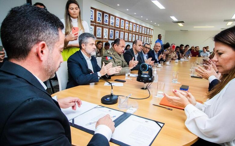 Governo anuncia convocação dos concursados da PM e Bombeiros em data única