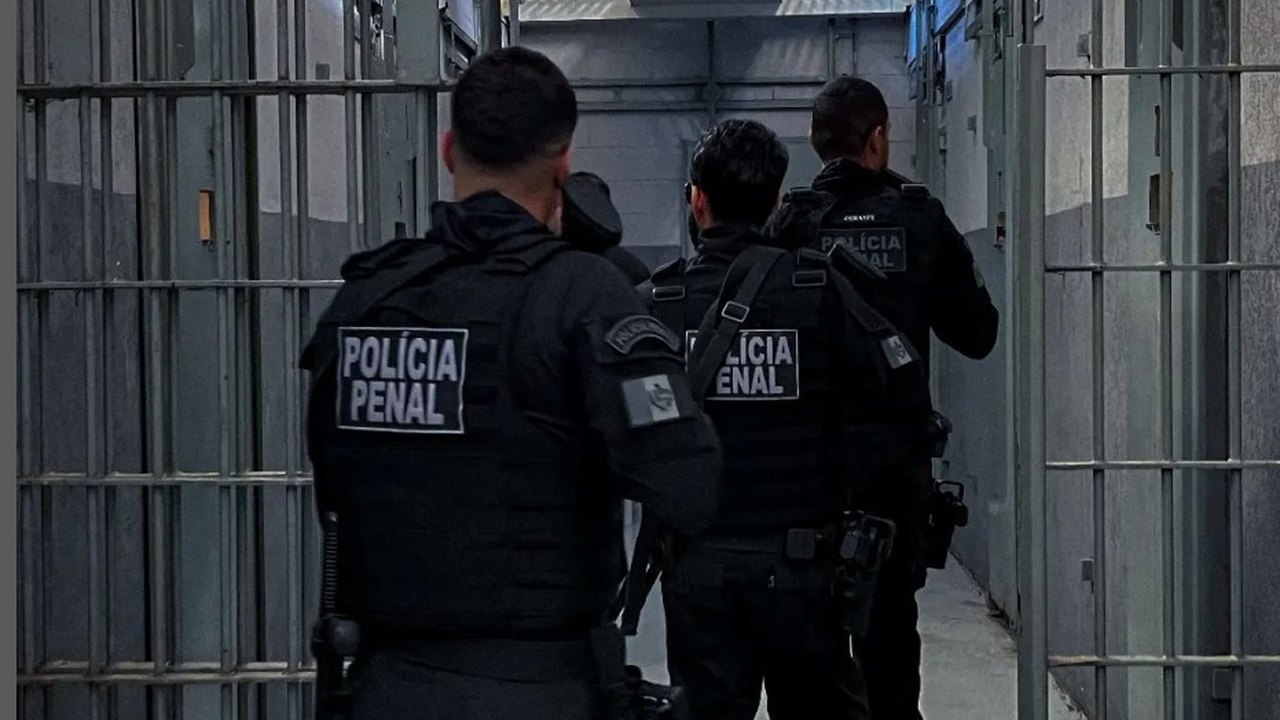 Policiais penais flagram mulheres que tentavam entrar com drogas em unidades prisionais
