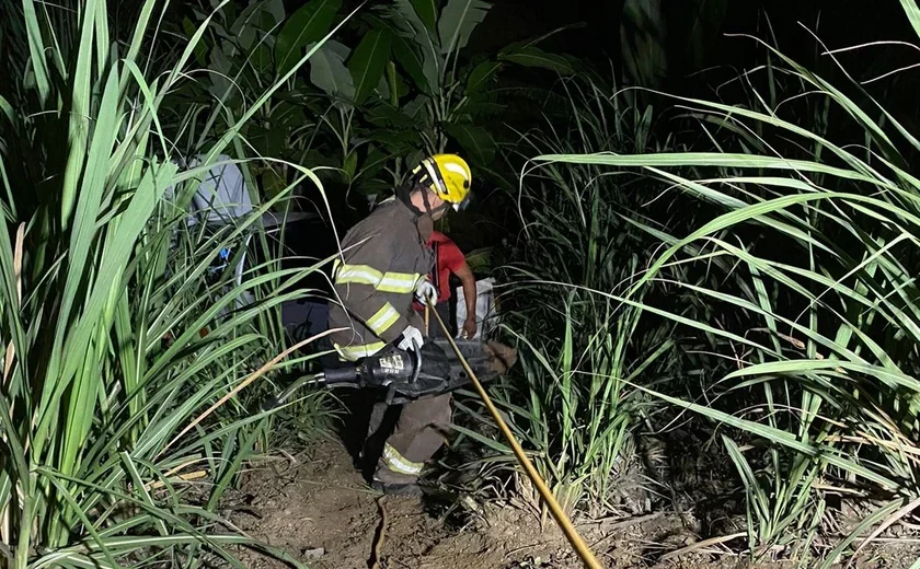 Suspeito de violentar a própria tia é espancado, morto e jogado em ribanceira