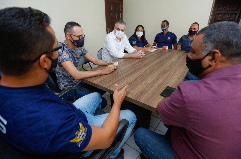 Alfredo Gaspar visita Associação de Cabos e Soldados de Alagoas