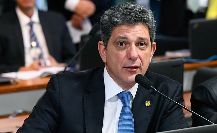 O relator Rogério Carvalho propôs uma extensa lista de pessoas e entidades a serem ouvidas