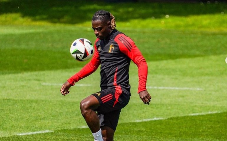 Doku diz que Lukaku está 'com medo de comemorar' após ter 3 gols anulados na Euro