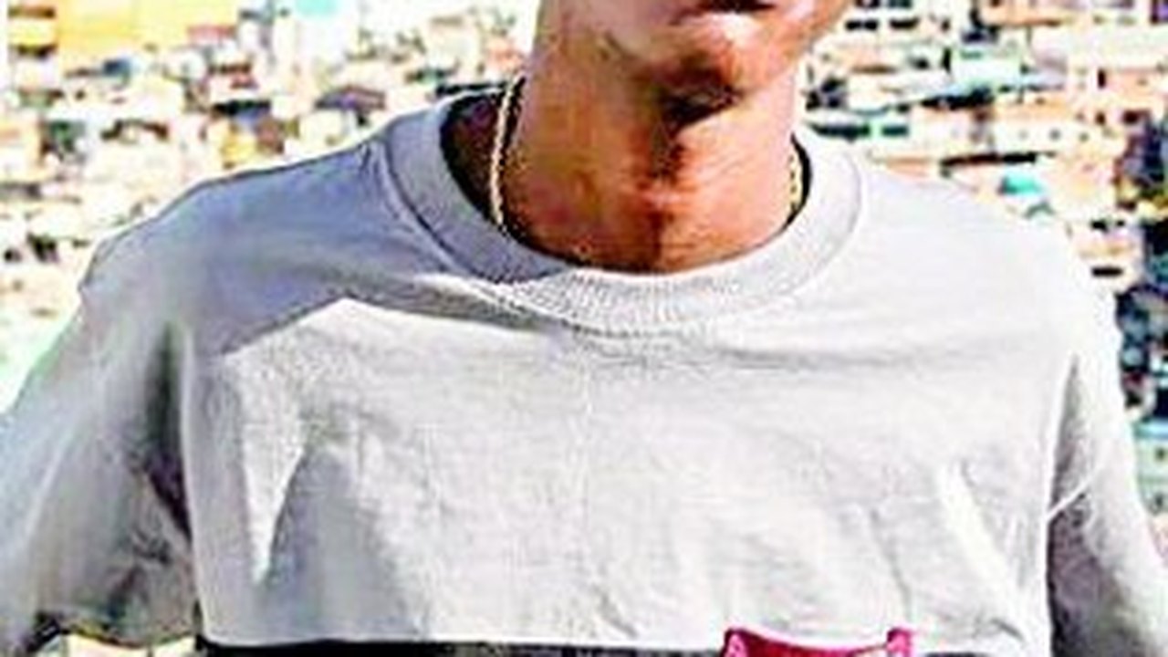 Eleito em concurso de beleza é alvo de racismo: “Chamou gorila para votar”