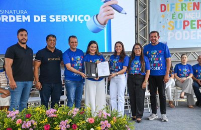 Angela Vanessa e Ravena de Neno assinam Ordem de Serviço para construção do Complexo da Criança, em São José da Laje