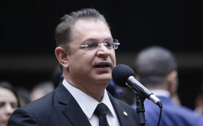Sóstenes: fala de Gayer sobre 'trisal' com Alcolumbre, Gleisi e Lindbergh 'foi infeliz'