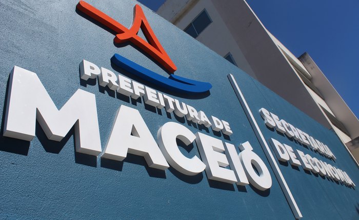 Contribuintes devem agendar e chegar com 10 minutos de antecedência Contribuintes devem agendar e chegar com 10 minutos de antecedência