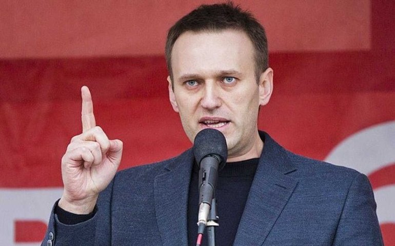 Corpo de Alexei Navalny mostra sinais de hematomas e convulsões, diz jornal