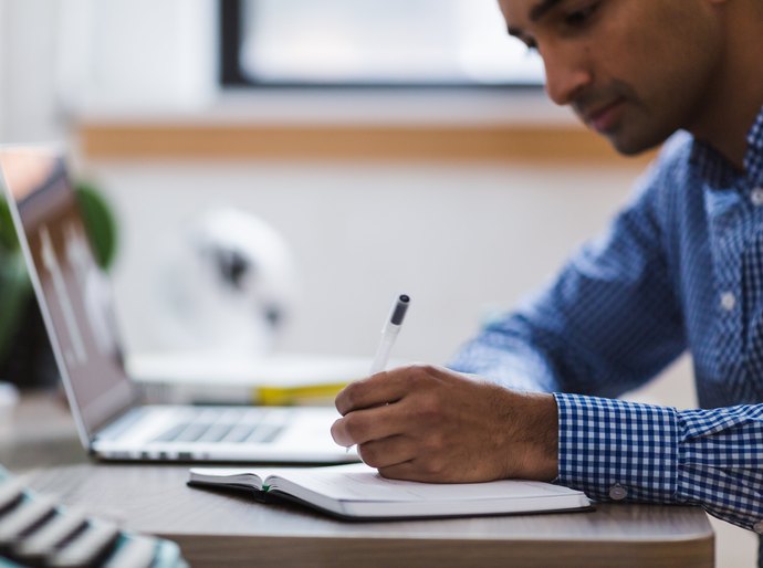 Estudar 10 horas por dia não garante uma boa nota no Enem