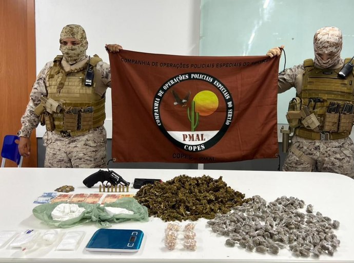 PM prende dupla com arma e drogas durante operação em Olivença
