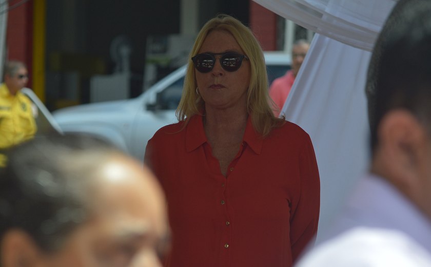 Kátia Born reassume presidência do PSB em Alagoas