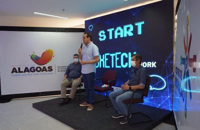 Programa do Governo insere estudantes no mercado de trabalho tecnológico de Alagoas 