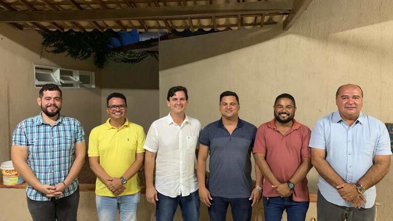 Novos dirigentes do Coruripe são recebidos pelo prefeito Marcelo Beltrão