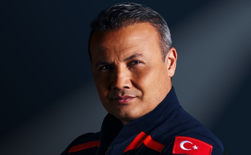 Conheça o primeiro turco a ir pro espaço, astronauta que virou símbolo do orgulho do país e das ambições de Erdogan