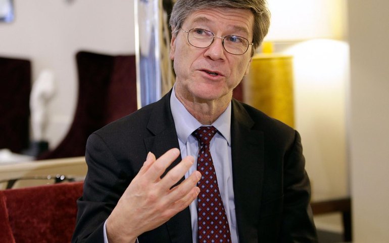 Jeffrey Sachs viaja ao Brasil para encontro com Lula