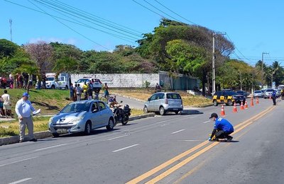 Perícia Criminal analisa dinâmica de acidente que deixou motociclista morto em Maceió