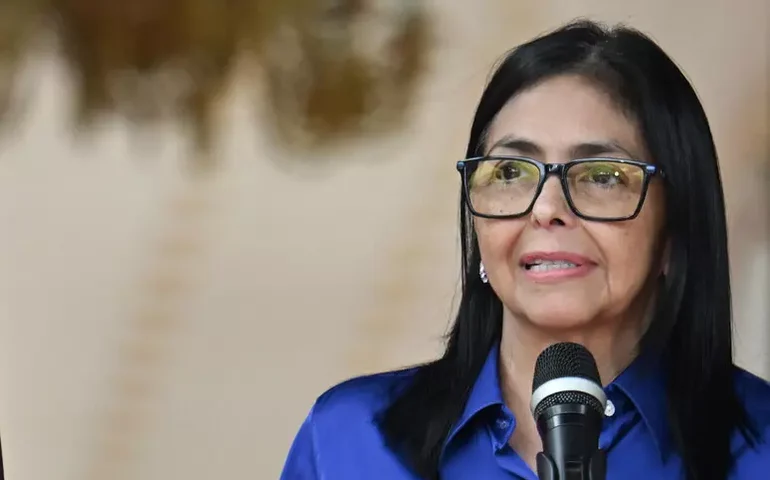 Forças Armadas da Venezuela juram 'lealdade e subordinação' a Delcy Rodríguez