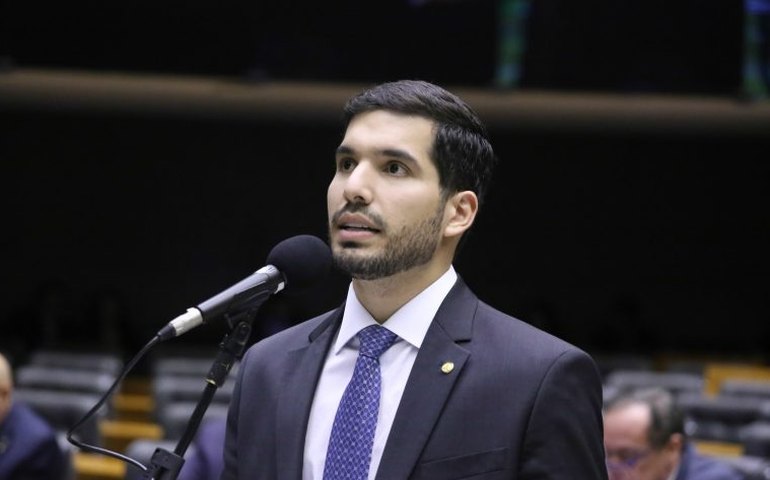 Comissão aprova multa de até R$ 20 mil para festas com som alto em espaços públicos sem autorização