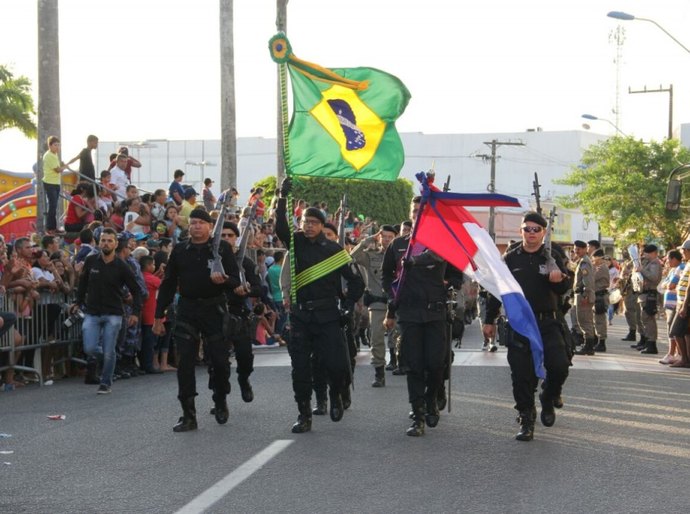 Desfile de Emancipação Política emociona arapiraquenses