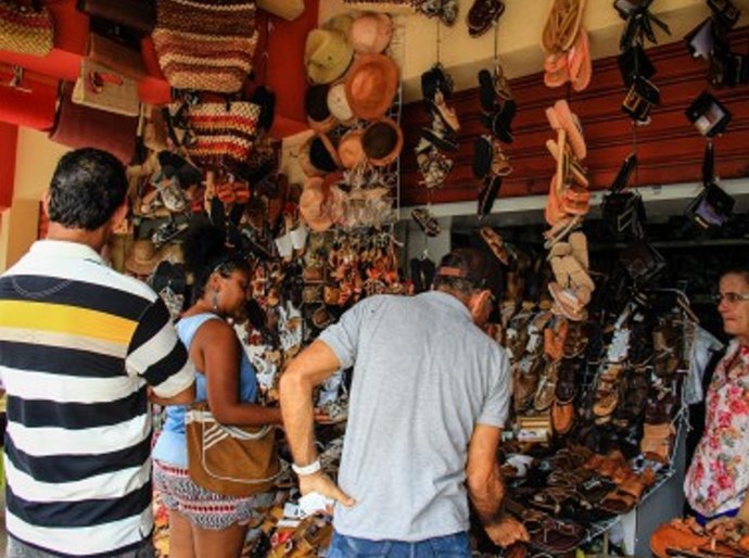 Confira o horário de funcionamento de feiras e mercados no feriado