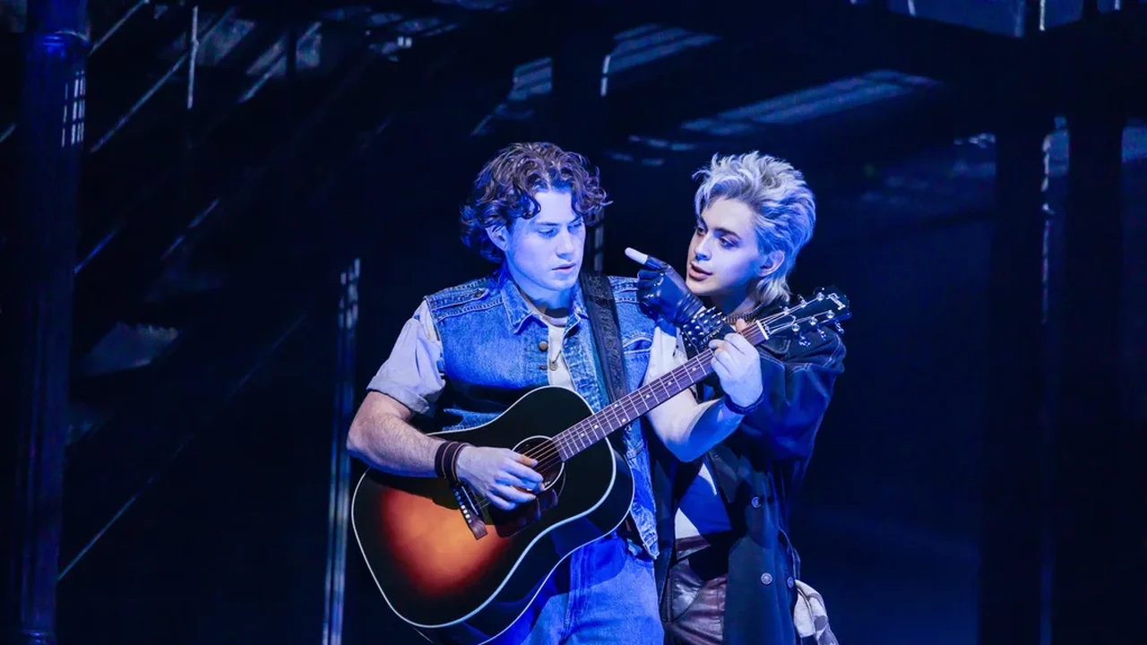 'The Lost Boys' e 'Schmigadoon!' receberam 12 indicações ao Tony cada, liderando as indicações.