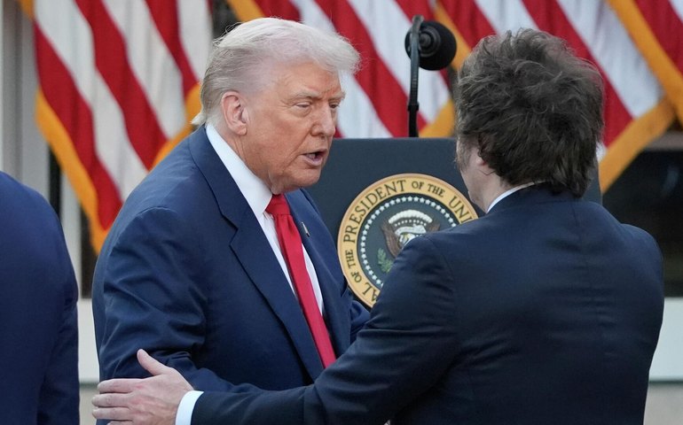 Trump sugere assento permanente no 'Conselho da Paz' por US$ 1 bilhão