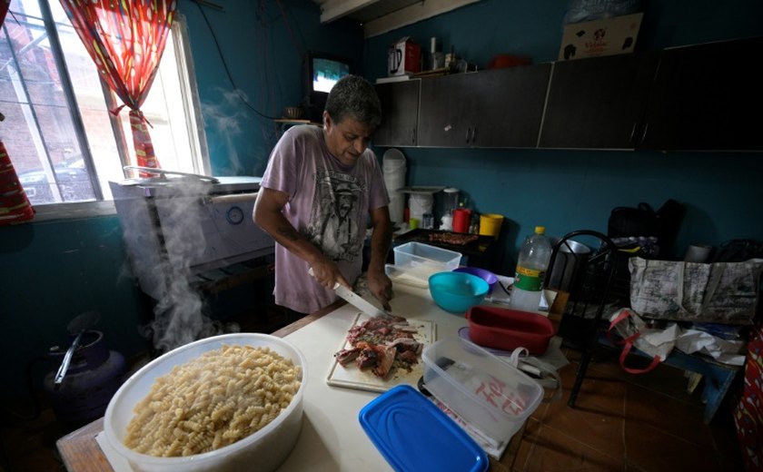 Cozinhas comunitárias da Argentina estão em crise: sem comida e com mais gente para atender