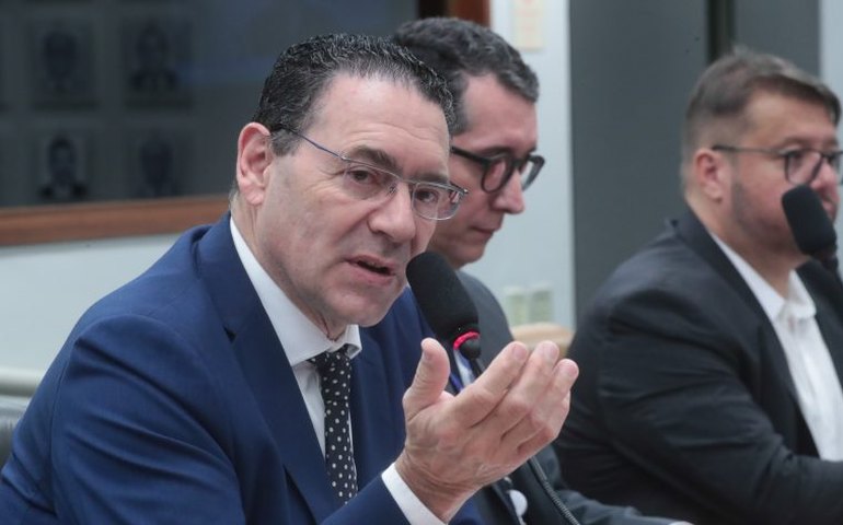 Comissão aprova proibição da venda de cigarro perto de escolas