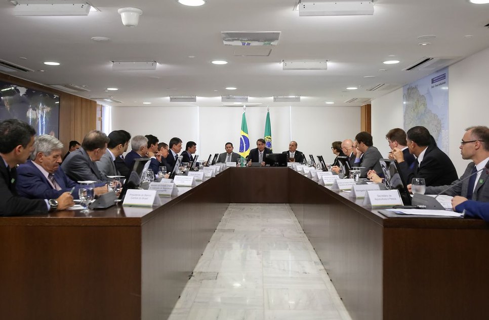 BOLSONARO ASSINA PROJEO ANTICRIME / Foto: Marcos Corrêa/PR