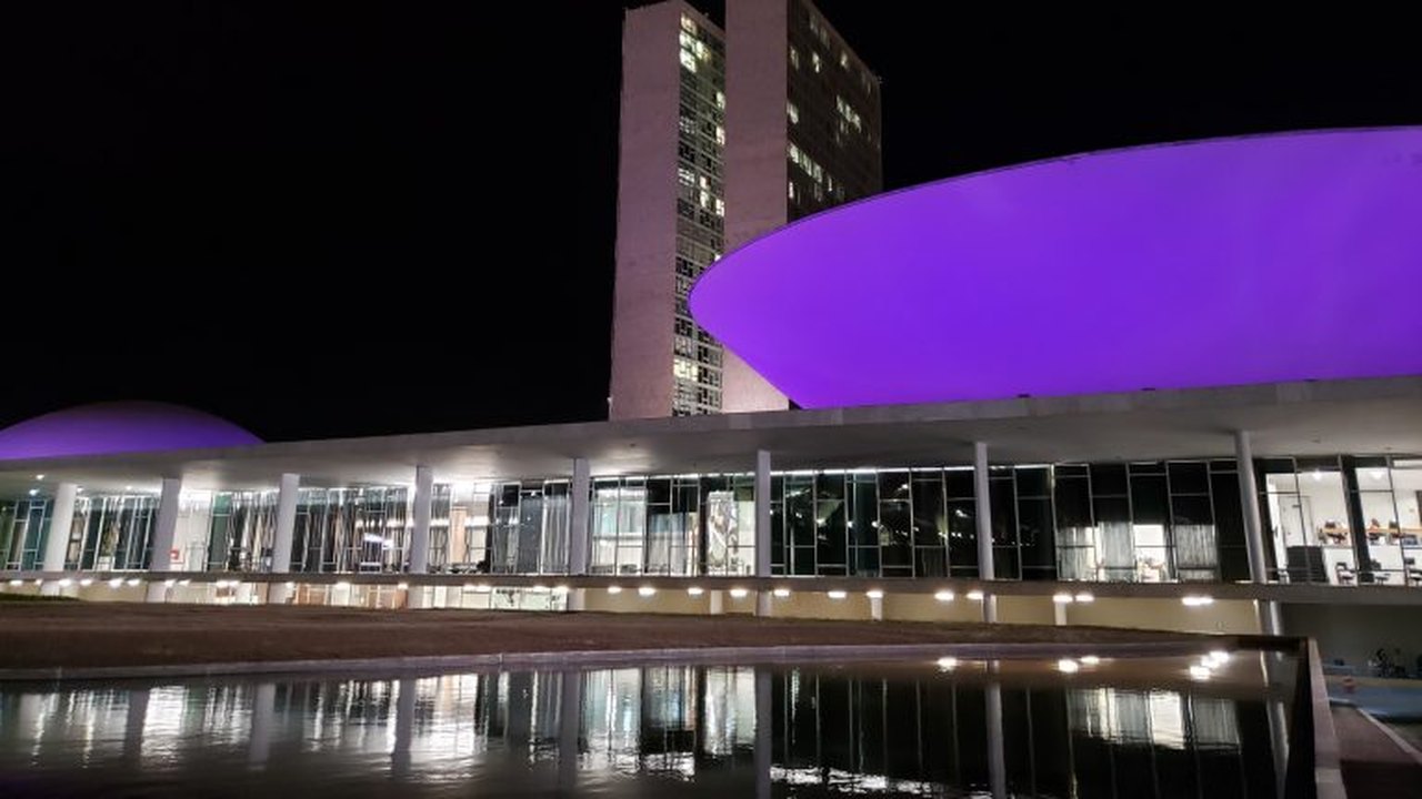 Deputados aprovam regime de urgência para oito projetos de lei; acompanhe