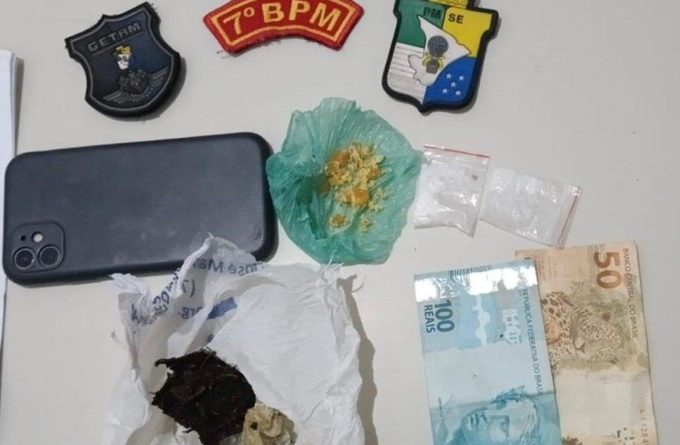 Drogas e veículo adulterado em Lagarto / Foto: Foto: ASCOM/PM