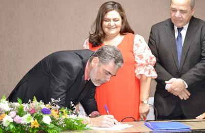 Henrique Lopes toma posse no Sindicato dos Trabalhadores da Assembleia Legislativa