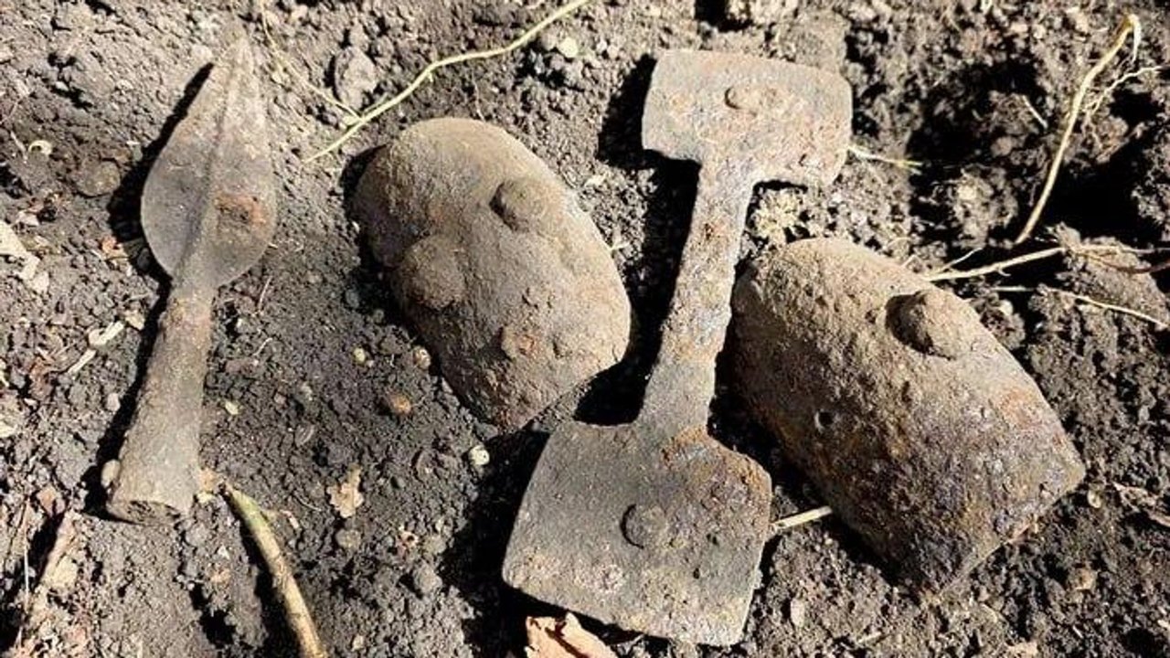 Acessórios de escudo e ponta de lança celtas são descobertos na Hungria
