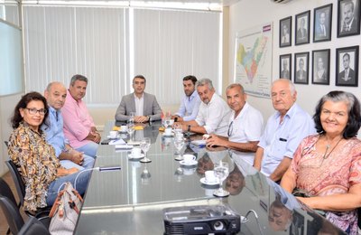 Estado estreita laços com associações do setor turístico para impulsionar destino Alagoas