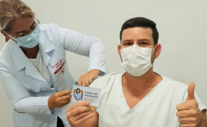 A partir desta quarta, profissionais da saúde começam a receber a segunda dose da vacina contra a Covid-19 A partir desta quarta, profissionais da saúde começam a receber a segunda dose da vacina contra a Covid-19