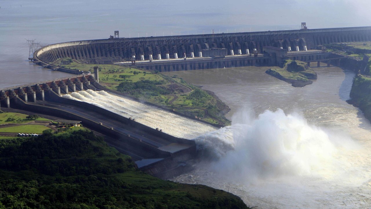 Itaipu fecha 2024 com saldo de US$ 680 milhões, em meio à tensão entre Brasil e Paraguai