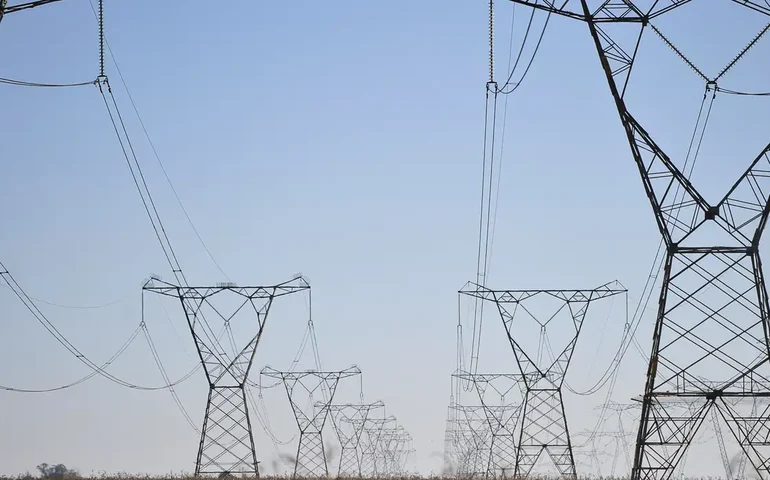 Aneel: Consulta é aberta para tratar de conversão de contratos da Amazonas Energia