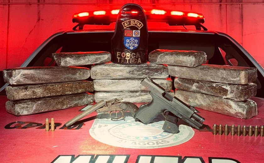 PM apreende duas armas de fogo e quase 11 kg de drogas em Maceió