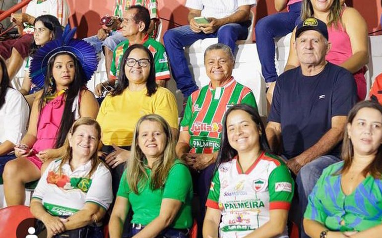 Tribuna imperial em Palmeira: a novidade da Arena do CSE inaugurada por 'Tia Julia'