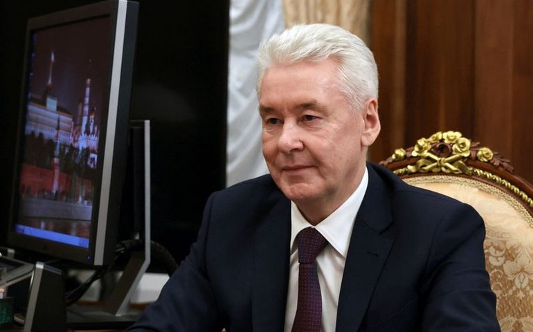 Prefeito de Moscou diz que defesa aérea destruiu drone sobre a capital russa