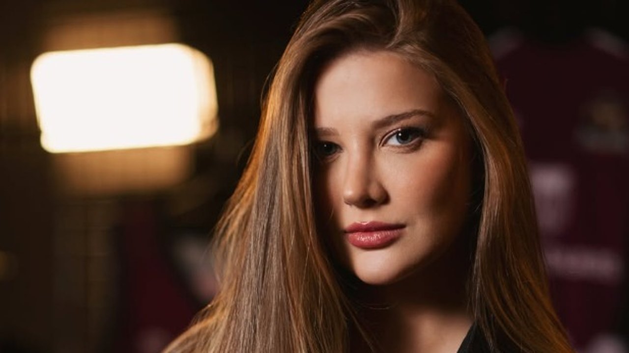 'Me chame de médica': Isabella Rousso, namorada de Martinelli, se forma e recebe apoio de WAGs