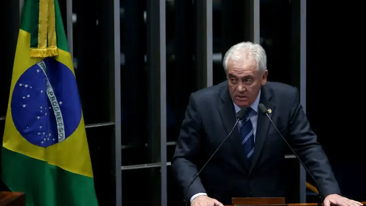 Otto Alencar encerra sessão da CCJ sem apreciar PEC da autonomia do BC