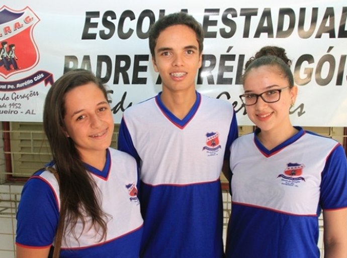 Estudantes da rede estadual comemoram bom desempenho na Redação